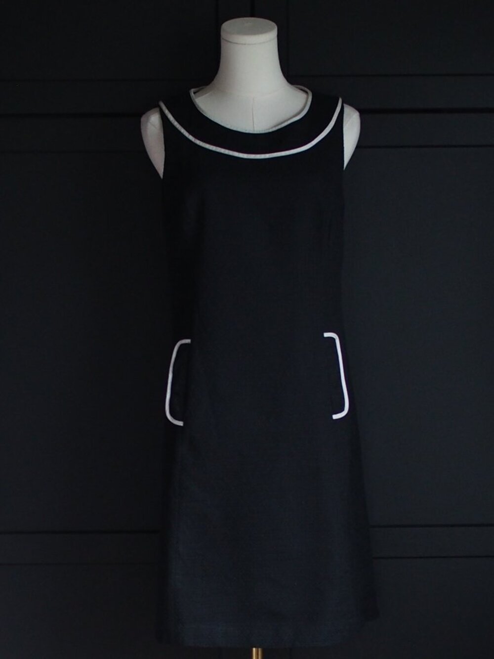 Ann Taylor LOFT | Black Basketweave Knit Contrast-Trim Sheath Dress